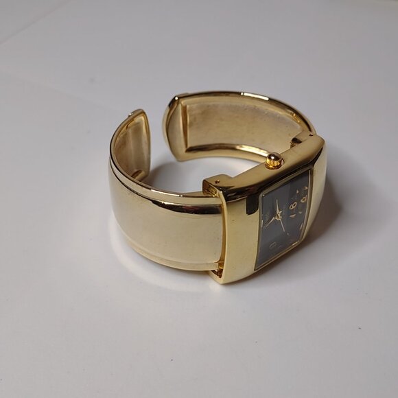 Small 5.5 Inch Xanadu Gold Tone Cuff Watch - Picture 2 of 10